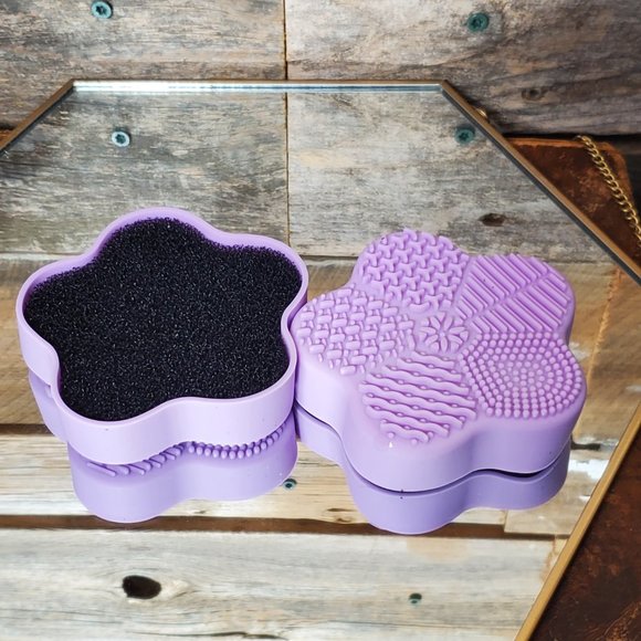 Silicone Makeup Brush Cleaning Pads - Lavender - Set of 2 - Flower - Picture 5 of 6